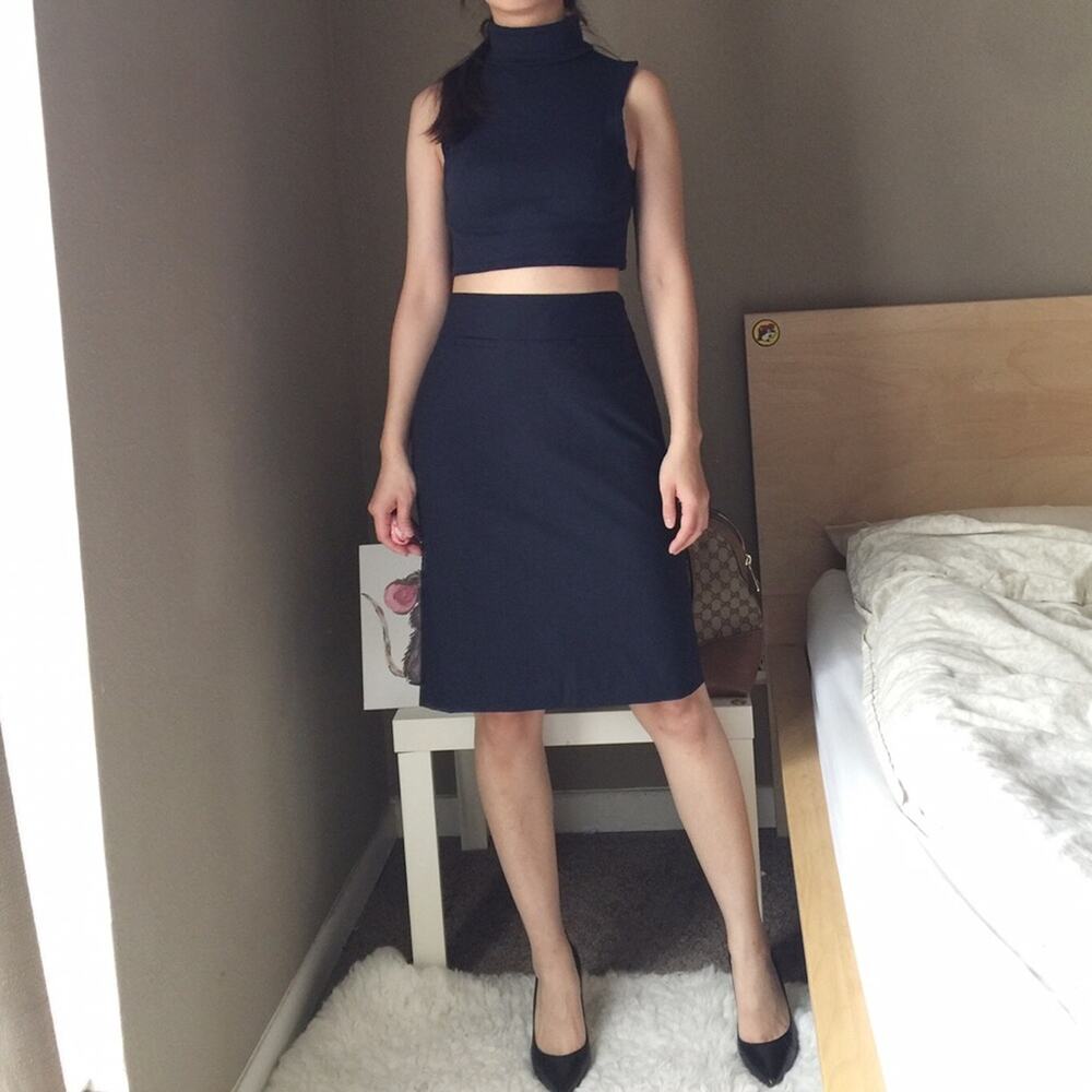 Banana Republic Lightweight Wool Skirt.-CA3